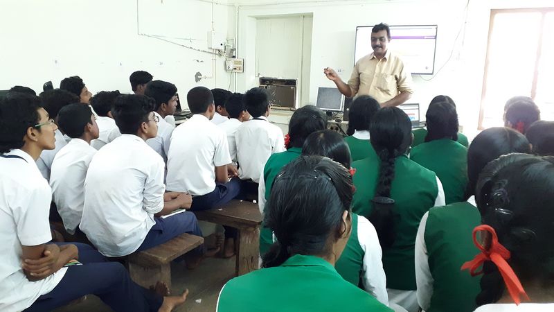 പ്രമാണം:44050 19 42.jpg