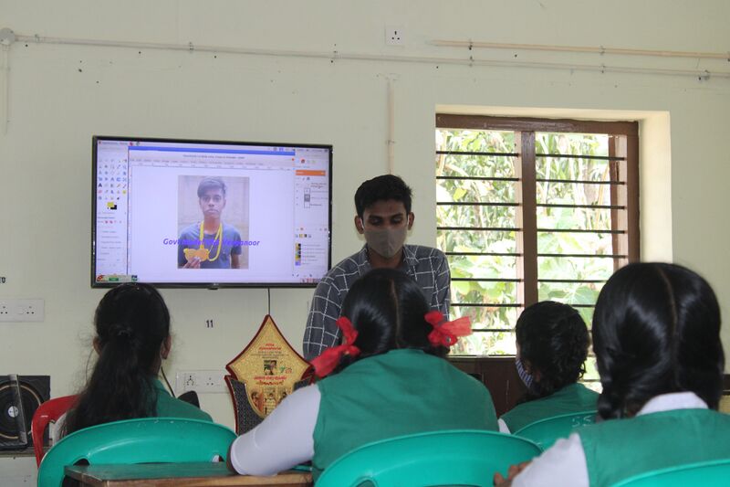 പ്രമാണം:44050 22 16 e8.jpeg