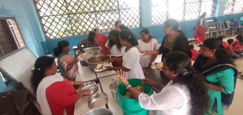 പ്രമാണം:Christmas Celebration 6.jpg