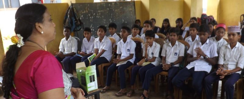 പ്രമാണം:Little kites camp7.JPG