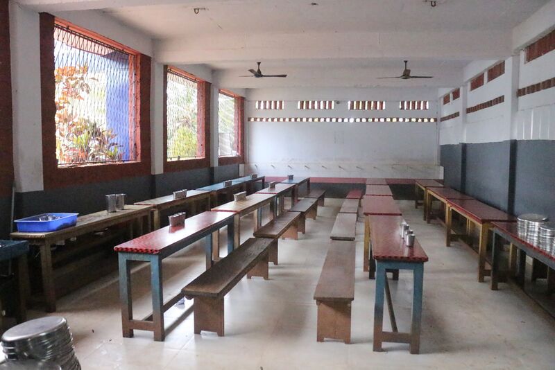 പ്രമാണം:14028 can2.resized.jpg