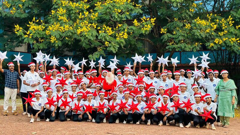 പ്രമാണം:14028 spcxmaxcamp24 (1).jpg