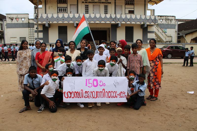 പ്രമാണം:26056 gandhi1.JPG