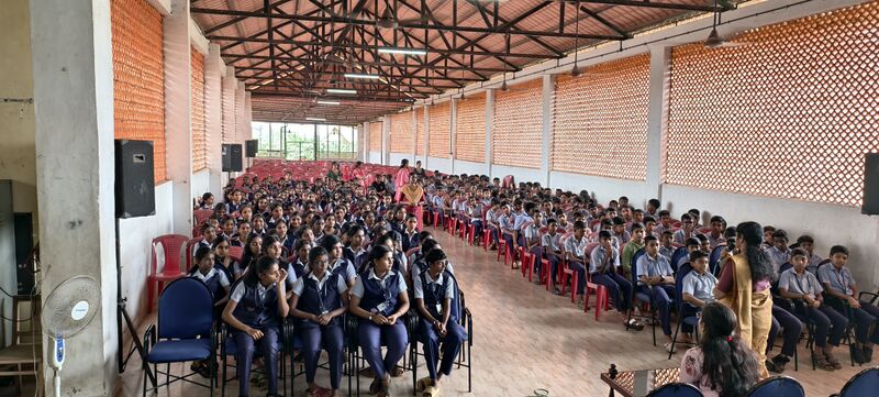 പ്രമാണം:33064 MGMLKTR YOGA DAY PIC8.jpg