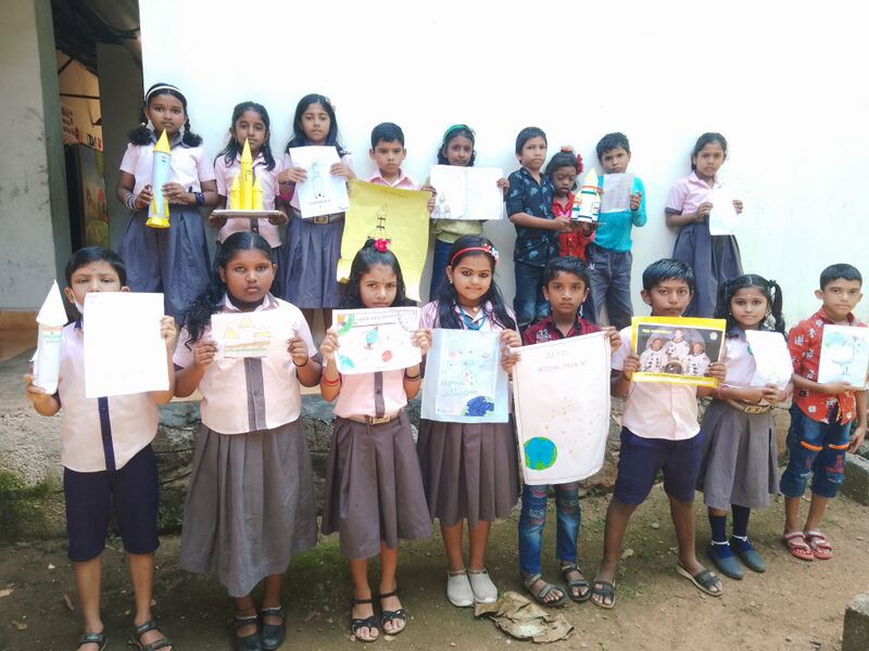 പ്രമാണം:IMG 39437 school cod.jpg