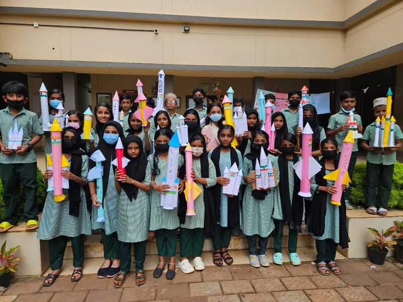 പ്രമാണം:Making of rocket.jpeg