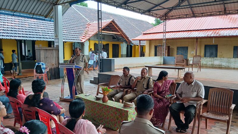 പ്രമാണം:11002-SPC meeting.jpg