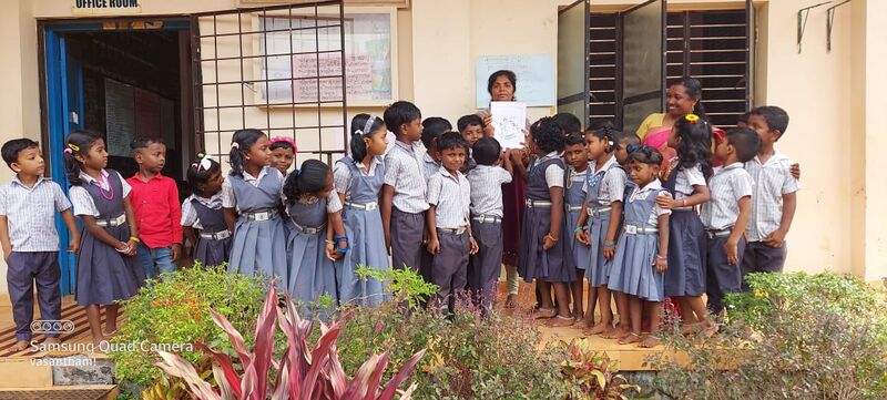 പ്രമാണം:12052 kgd kunjezhuthukal.jpg