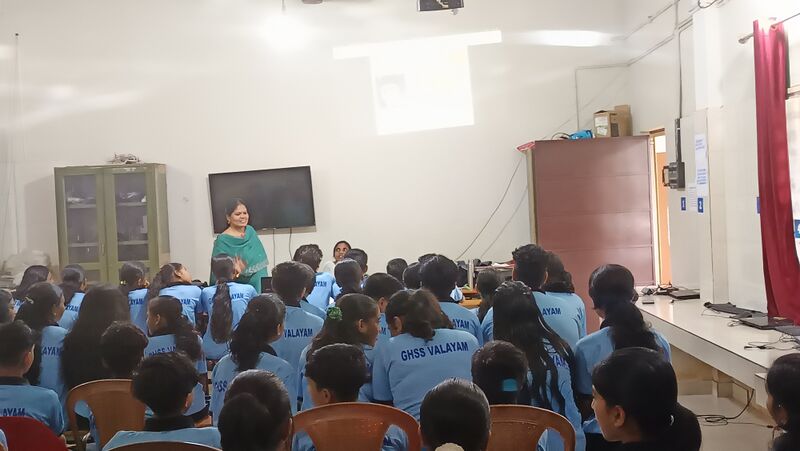 പ്രമാണം:16041 lk school camp 3.jpg