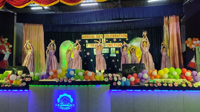 പ്രമാണം:21001 dance 2.jpg