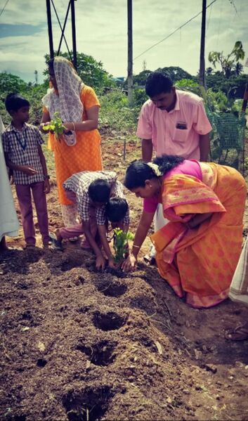 പ്രമാണം:21656 pclub2.jpg