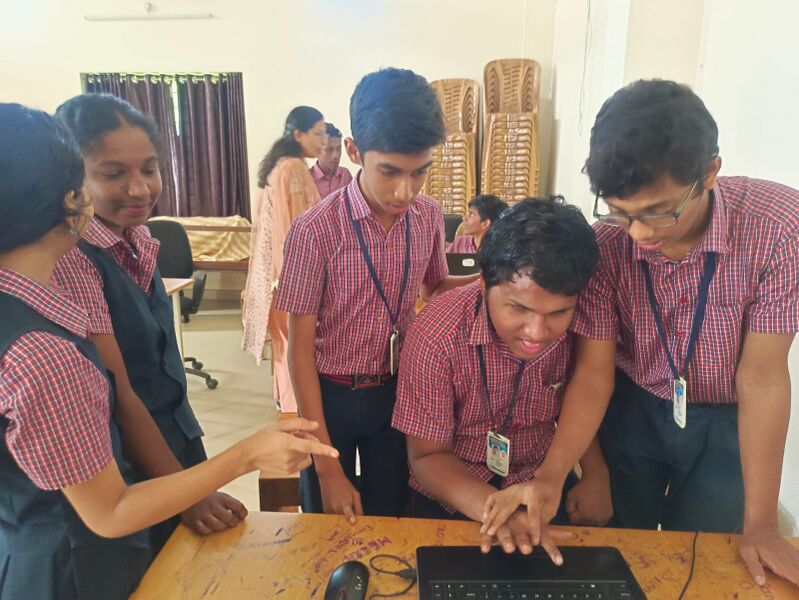 പ്രമാണം:33016 2.jpg