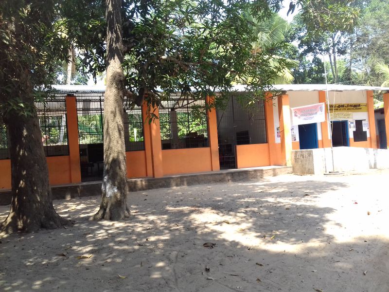 പ്രമാണം:35305 school.jpg