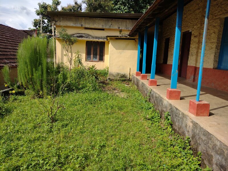 പ്രമാണം:38047 school1.jpg