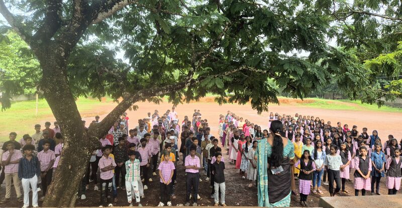 പ്രമാണം:42050-blood 3.jpg