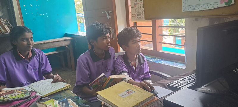 പ്രമാണം:44055 library duty 9.jpg