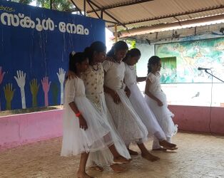 സംഘനൃത്തം