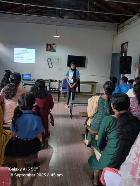 പ്രമാണം:BS21 KTM 32012 16.jpg