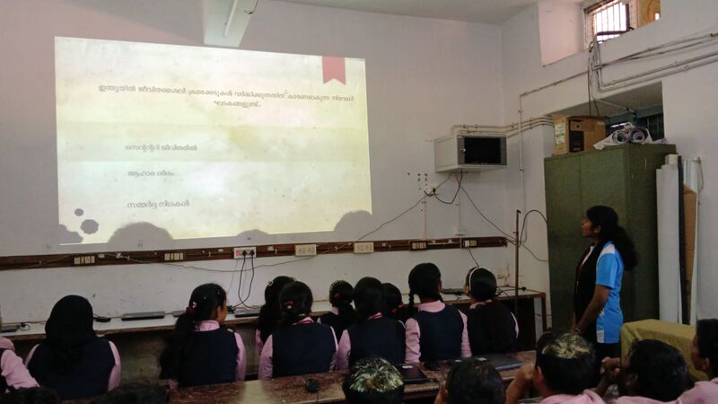 പ്രമാണം:BS21 KTM 32012 37.jpg