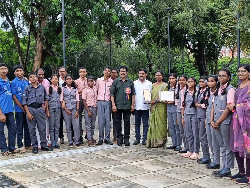 പ്രമാണം:BS TVM 44066 lahari.jpeg