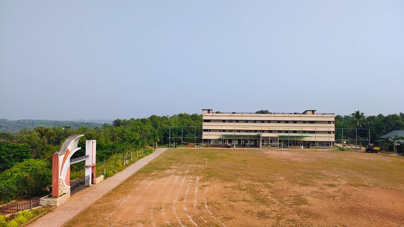 പ്രമാണം:13035 playground.jpg