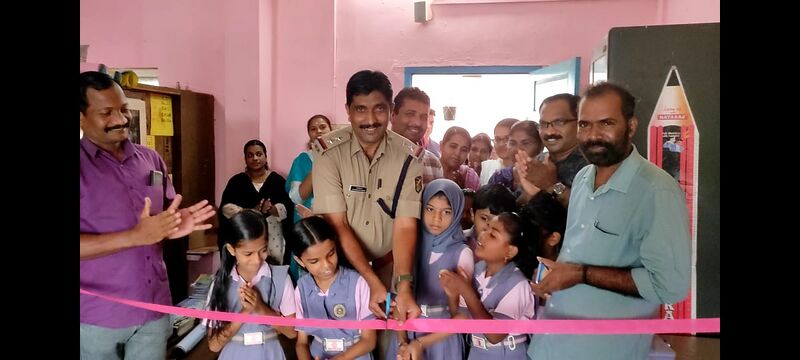 പ്രമാണം:13660-Honesty Shop.jpg