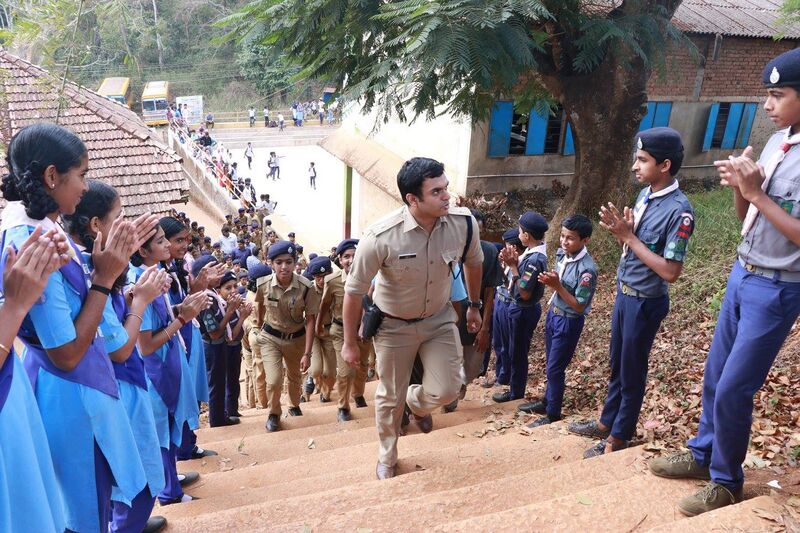 പ്രമാണം:15016 BB8.jpg