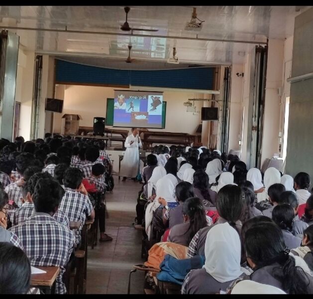 പ്രമാണം:15051 orientaion.jpg