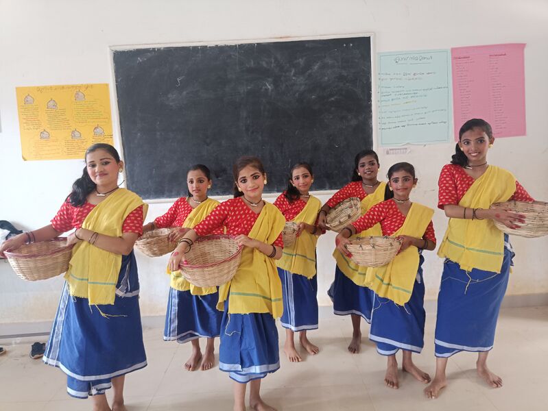 പ്രമാണം:15084 ente gramam 9.jpeg