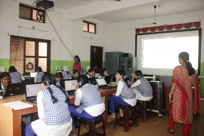 പ്രമാണം:16002 lkaptitude test1.JPG