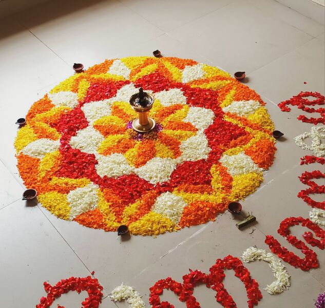 പ്രമാണം:19042 1 Pookkalam 2025.jpg