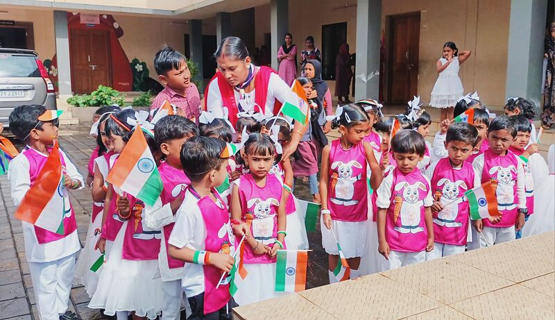 പ്രമാണം:19042 2025 Aug 15 LKG.jpg