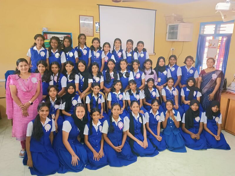 പ്രമാണം:29040-Freshers Day Celebration-6.jpg