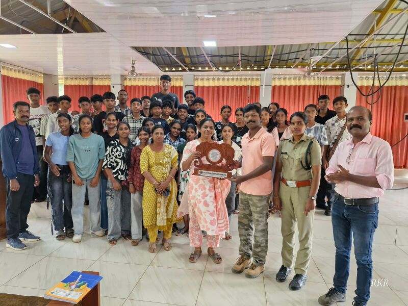 പ്രമാണം:34013spc naturecamp26f.jpg