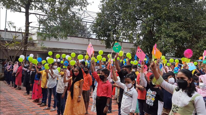 പ്രമാണം:BS21 TSR 23040 1.jpg