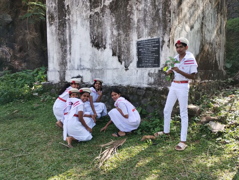 പ്രമാണം:CLEANING UNDER JRC.jpg