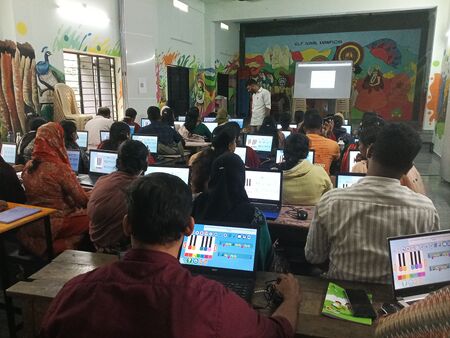 ‌നടുവിൽ