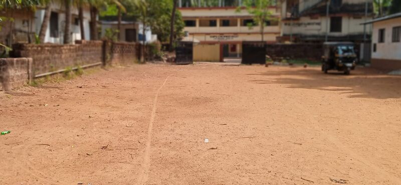 പ്രമാണം:11453 School ground.jpg