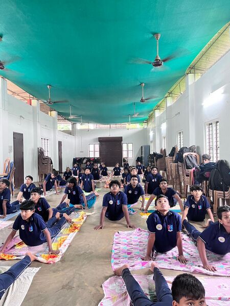 പ്രമാണം:12022 yoga 33.jpg