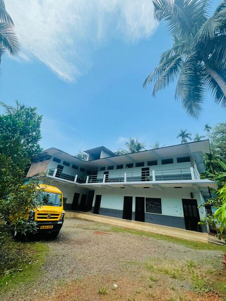പ്രമാണം:16834SCHOOL.jpeg