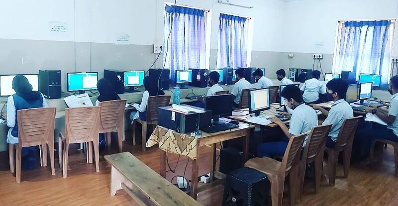 പ്രമാണം:20057 school ICT3.jpeg