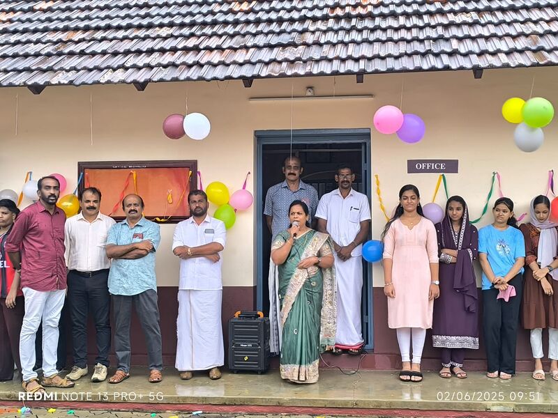 പ്രമാണം:21025-സ്കൂൾ പ്രവേശനോത്സവം 2 ജൂൺ 2025.jpg