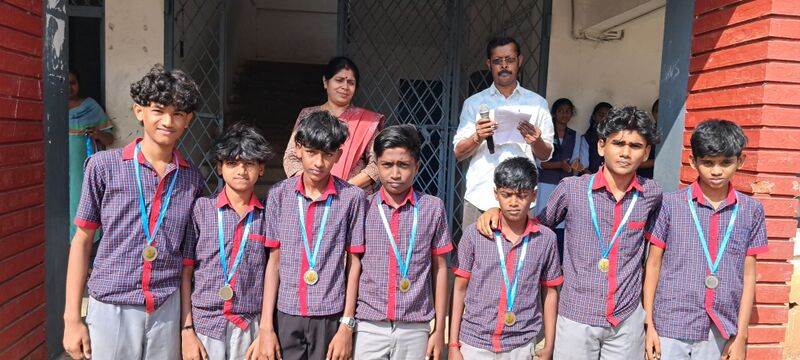 പ്രമാണം:21060 bootball2.jpg