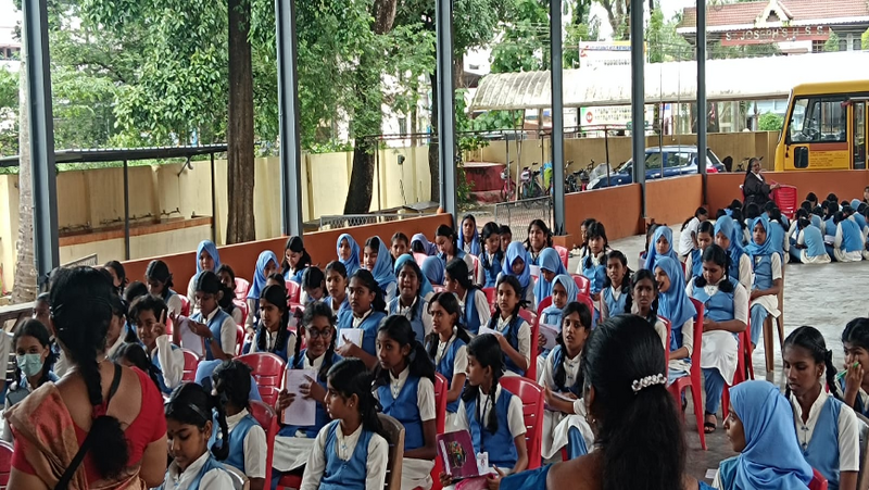 പ്രമാണം:23080 chandradinam.png