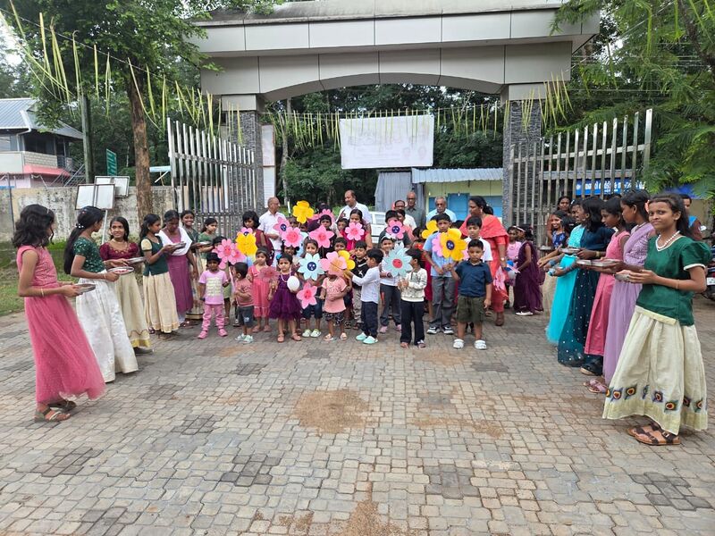 പ്രമാണം:25050-june1-1.jpg