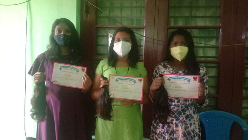 പ്രമാണം:31056 kesadanam snehadanam surya,shalu nikhitha.jpeg