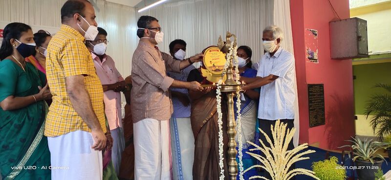 പ്രമാണം:34006 mikavu 5.jpg