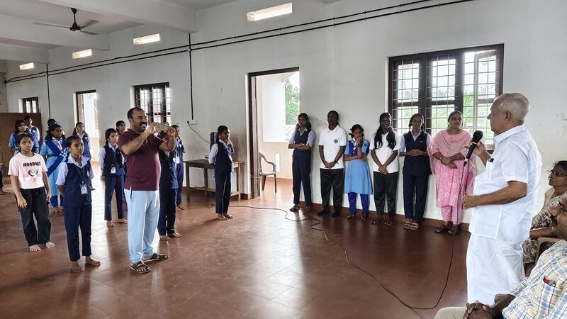 പ്രമാണം:34010 yoga.jpg