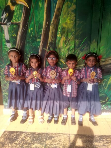 പ്രമാണം:44223 adarav lkg 1.jpg