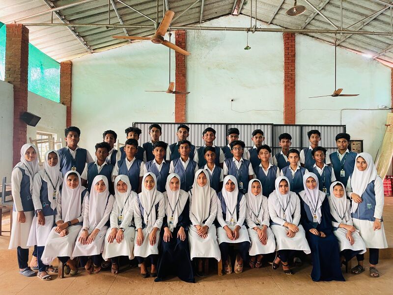 പ്രമാണം:9th lk.jpg